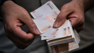 اصلاحیه افزایش حقوق ۲۰ درصدی کارمندان ابلاغ شد اصلاحیه افزایش حقوق ۲۰ درصدی کارمندان ابلاغ شد