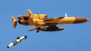 نیوزویک: قدرت پهپادی ایران در میان کشورهای غیر عربی بینظیر است نیوزویک: قدرت پهپادی ایران در میان کشورهای غیر عربی بینظیر است