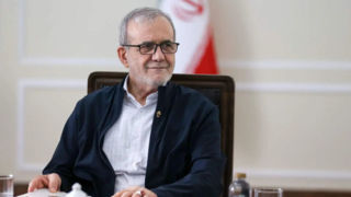 یک انتصاب خاص توسط پزشکیان/ بالاترین سطح اختیارات به وزیر دولت روحانی داده شد