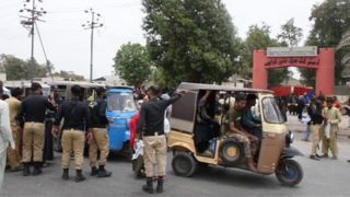 فرار بیش از ۲۰۰ زندانی در پاکستان درپی وقوع زمینلرزه فرار بیش از ۲۰۰ زندانی در پاکستان درپی وقوع زمینلرزه