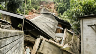 تخریب منازل به علت رانش زمین