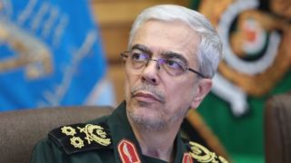 سرلشکرباقری کیست؟/ هجمه عوامل آگاه وناآگاه دشمن به چه‌کسی است 