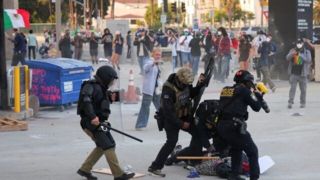 ترامپ گارد ملی را برای سرکوب معترضان کالیفرنیا فرستاد ترامپ گارد ملی را برای سرکوب معترضان کالیفرنیا فرستاد