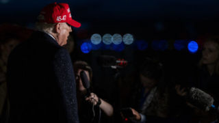 هشدار رسانه آمریکایی به ترامپ: ایران تسلیم نمی‌شود؛ فریب احمق‌ها را نخور!