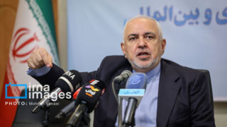 ظریف: چرا ملت فلسطین باید تاوان هولوکاست را بدهد؟/ ضرورت رابطه ایران با اروپا، چین و روسیه ظریف: چرا ملت فلسطین باید تاوان هولوکاست را بدهد؟/ ضرورت رابطه ایران با اروپا، چین و روسیه