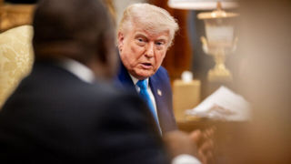 گزارش بلومبرگ از تاثیر هرجومرج در آمریکا بر مذاکرات با ایران گزارش بلومبرگ از تاثیر هرجومرج در آمریکا بر مذاکرات با ایران