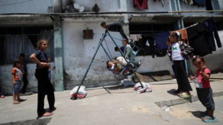 جریان زندگی در میان کودکان غزه