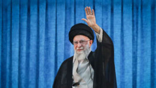 تصویری از حدیث نصب شده در حسینیه امام خمینی در دیدار نمایندگان مجلس با رهبر انقلاب