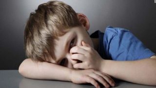 کودکان را در معرض اخبار «ناگوار» قرار ندهید