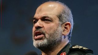 وحیدی: برای جنگ طولانی و تمام عیار آمادهایم وحیدی: برای جنگ طولانی و تمام عیار آمادهایم