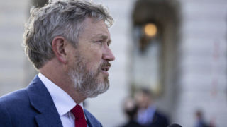 طرح سناتور آمریکایی به کنگره برای ممنوعیت هرگونه اقدام علیه ایران طرح سناتور آمریکایی به کنگره برای ممنوعیت هرگونه اقدام علیه ایران