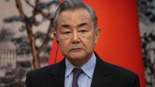 واکنش وزیر خارجه چین به حمله اسرائیل به ایران 