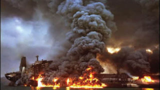 برخورد ۲ نفتکش در نزدیکی آب‌های امارات