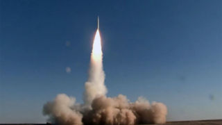 ویرانی در تل‌آویو؛ موشک‌های موج هفدهم عملیات «وعده صادق ۳» اسرائیل را شخم زدند