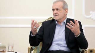 رئیس جمهور به صداوسیما رفت/ پزشکیان: صدای حقیقت خاموش نشدنی‌ است