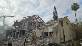 ویرانی در تلآویو | بلایی که موشکهای ایرانی بر سر تل آویو آوردند ویرانی در تلآویو | بلایی که موشکهای ایرانی بر سر تل آویو آوردند