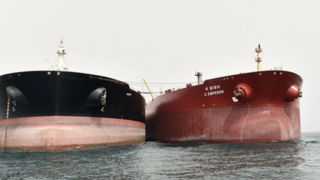 ترس نفتکشها از ورود به تنگه هرمز +نقشه ترس نفتکشها از ورود به تنگه هرمز +نقشه