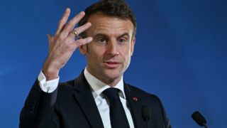 رئیس جمهور فرانسه: حمله آمریکا به ایران هیچ اساس قانونی ندارد رئیس جمهور فرانسه: حمله آمریکا به ایران هیچ اساس قانونی ندارد