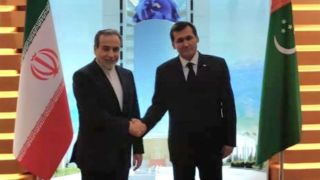 سفر عراقچی به عشق آباد و دیدار با وزیر امور خارجه ترکمنستان سفر عراقچی به عشق آباد و دیدار با وزیر امور خارجه ترکمنستان