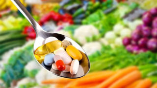 لیست غذاها و داروهایی که نباید هیچ وقت باهم خورد لیست غذاها و داروهایی که نباید هیچ وقت باهم خورد