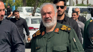 حضور سردار فدوی در مراسم تشییع شهید حاجیزاده حضور سردار فدوی در مراسم تشییع شهید حاجیزاده