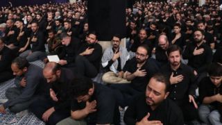  مراسم عزاداری شب تاسوعای حسینی (ع) در حسینیه امام خمینی (ره) 