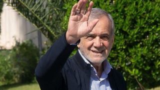 انتقاد سخنگوی کمیسیون امنیت ملی و سیاست خارجی مجلس به پزشکیان