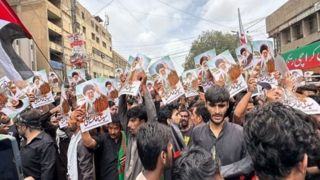 حمایت عزاداران پاکستانی در کراچی از مقام معظم رهبری