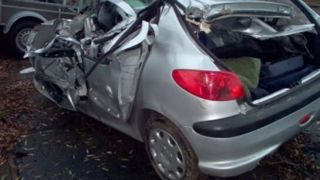 برخورد پژو با پراید، جان ۶ نفر را گرفت برخورد پژو با پراید، جان ۶ نفر را گرفت