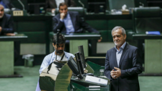 ۲۴ نماینده تهران:برخی جملات در مصاحبه پزشکیان خلاف وحدت در مبارزه با آمریکا بود ۲۴ نماینده تهران:برخی جملات در مصاحبه پزشکیان خلاف وحدت در مبارزه با آمریکا بود