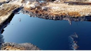 نشتی نفت در اراضی کشاورزی خوزستان مهار شد نشتی نفت در اراضی کشاورزی خوزستان مهار شد