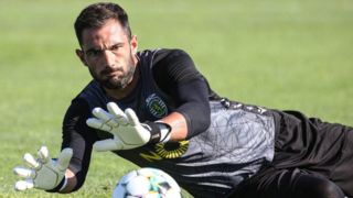 درباره جانشین احتمالی حسینی؛ پیرمردی با ۱۷ ماه دوری از بازی رسمی!