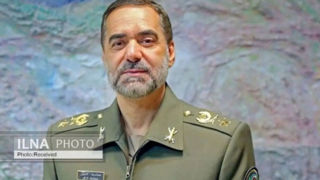 تجهیزات نظامی ما آسیب چندانی ندیده است/ برای ۱۰ سال جنگ آمادگی داریم