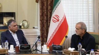 بازدید سرزده رئیسجمهور از وزارت نفت بازدید سرزده رئیسجمهور از وزارت نفت