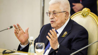 محمود عباس: دولت فلسطین باید مسئولیت نوار غزه را بر عهده بگیرد محمود عباس: دولت فلسطین باید مسئولیت نوار غزه را بر عهده بگیرد