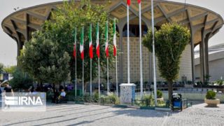 بازگشت زندگی به «تئاتر»/ همه نمایش‌هایی که در دوران پساجنگ روی صحنه‌اند +جدول