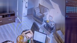 تصاویر دوربین مدار بسته مغازه از لحظه انفجار پس از حمله رژیم صهیونیستی به تجریش