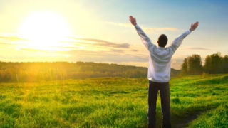 یک راهحل برای کسانی که احساس خوشبختی نمیکنند یک راهحل برای کسانی که احساس خوشبختی نمیکنند