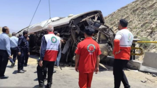 واژگونی مرگبار اتوبوس در محور کوار-فیروزآباد