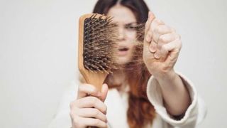 ریزش مو ناشی از کمخونی؛ ارتباطی که نادیدهگرفتهشده است ریزش مو ناشی از کمخونی؛ ارتباطی که نادیدهگرفتهشده است