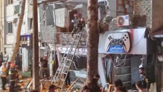 ۱۷ مصدوم در پی انفجار دو واحد تجاری رشت