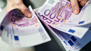 قیمت دلار و یورو در مرکز مبادله ایران؛ سه‌شنبه ۳۱ تیر