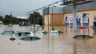 بارش شدید باران در عمان