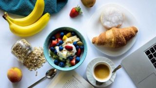 کیک و بیسکویت به عنوان وعده صبحانه، برای کودکان ارزش غذایی ندارد کیک و بیسکویت به عنوان وعده صبحانه، برای کودکان ارزش غذایی ندارد