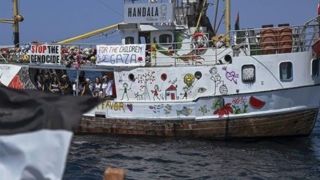 واکنش سرنشینان کشتی «حنظله» به تهدید صهیونیست‌ها: اعتصاب غذا می‌کنیم