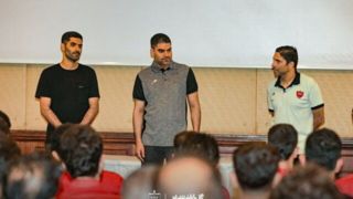 ناراحتی پیروانی از امضا نشدن قراردادش؟/ چرا افشین در عکس های پرسپولیس نیست