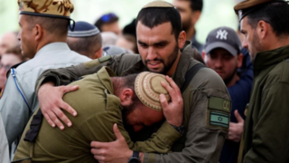 خودکشی نظامی اسرائیلی پس از ۳۰۰ روز جهنمی در غزه خودکشی نظامی اسرائیلی پس از ۳۰۰ روز جهنمی در غزه