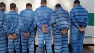 دستگیری سارقانی که خودشان را مامور پلیس جا میزدند دستگیری سارقانی که خودشان را مامور پلیس جا میزدند