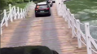 یکی از زیباترین پل های روی آب در اسپانیا یکی از زیباترین پل های روی آب در اسپانیا