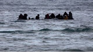 واژگونی قایق مهاجران در سواحل یمن ۶۸ کشته و ۷۴ مفقود برجای گذاشت واژگونی قایق مهاجران در سواحل یمن ۶۸ کشته و ۷۴ مفقود برجای گذاشت